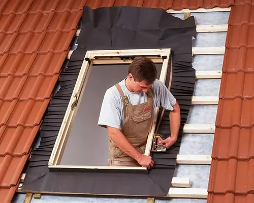 Установка мансардного окна